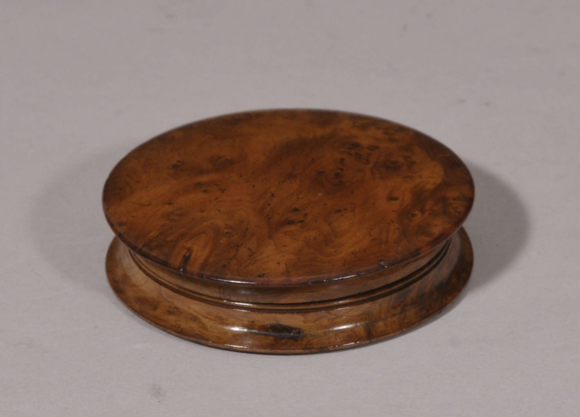 Sold at Auction: A Fine 19th Century Burr Yew-wood Snuff Box. The casing of  octagonal tubular form inlaid with ebony